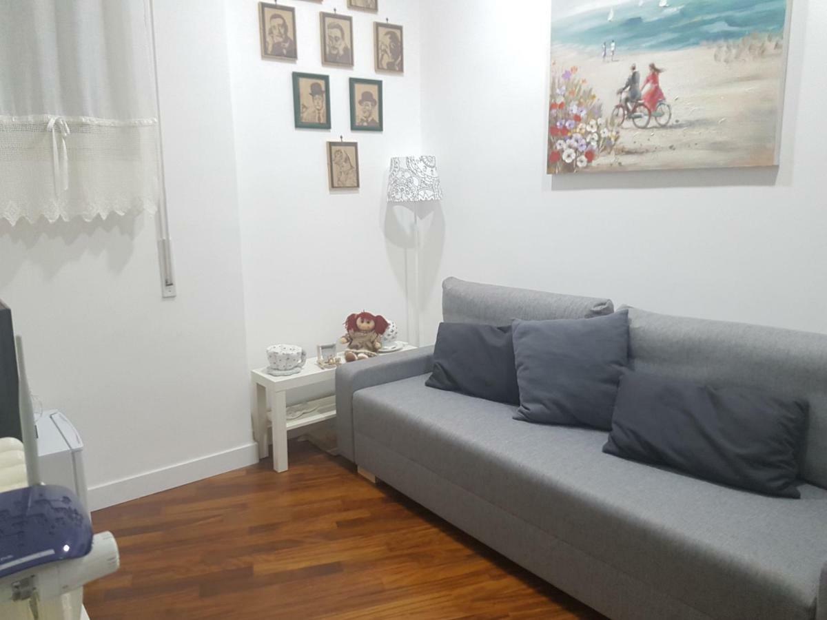 Small Bedroom Vomero'S Naples Extérieur photo