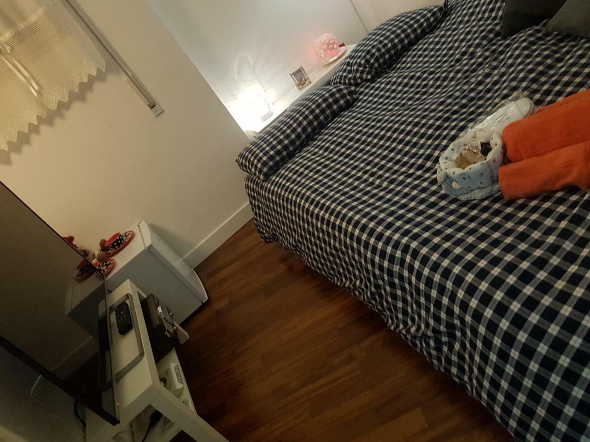 Small Bedroom Vomero'S Naples Extérieur photo