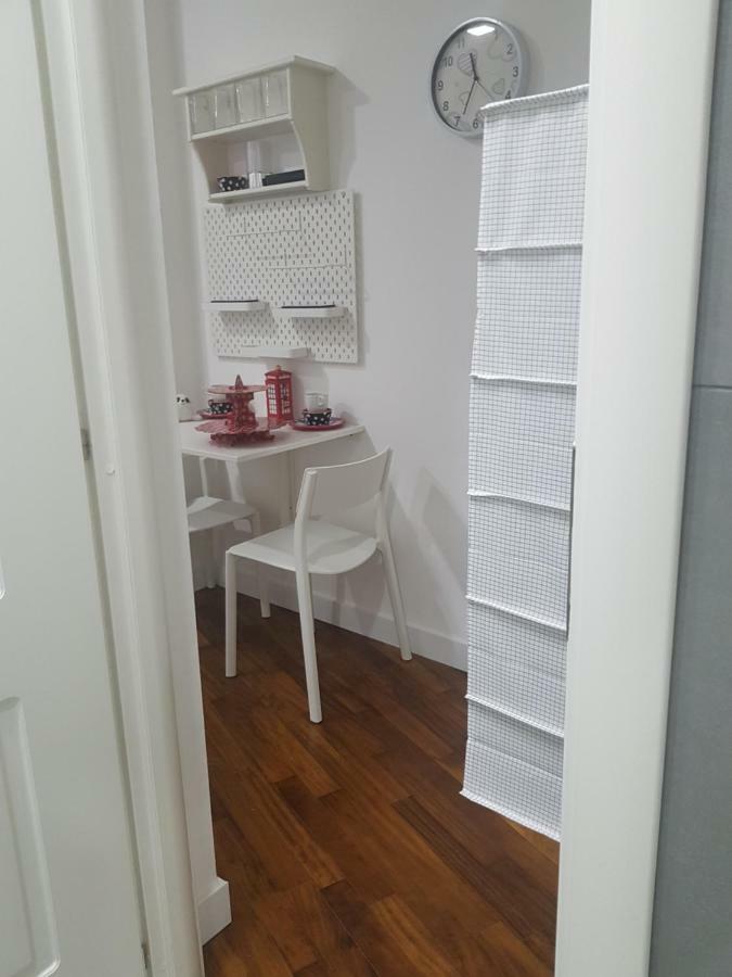 Small Bedroom Vomero'S Naples Extérieur photo